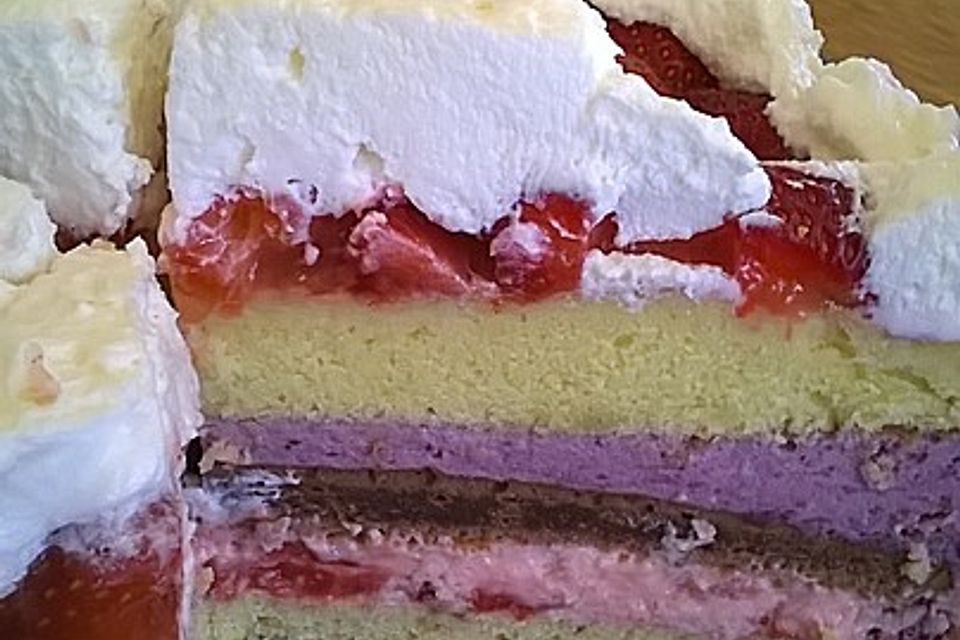 Erdbeer-Heidelbeer-Torte