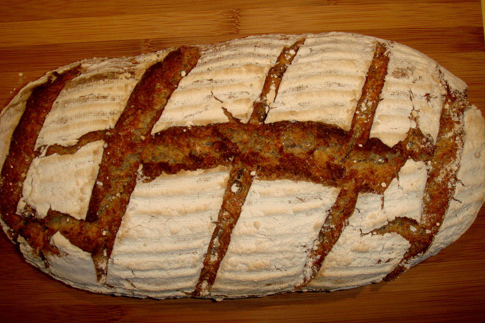 Knuspriges Roggenmischbrot