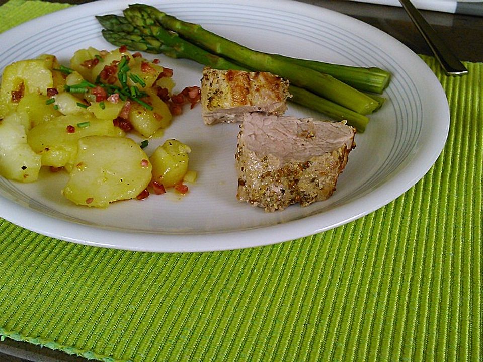 Würziges Schweinefilet mit Minz-Joghurtsauce von anneforever | Chefkoch