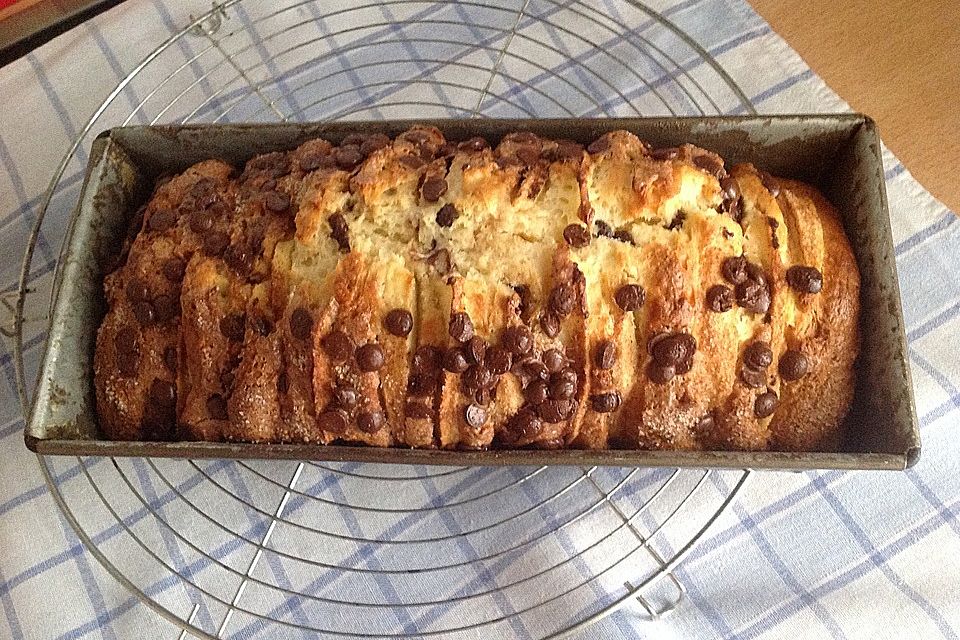 Zitronen-Apfelkuchen mit Schokotröpfchen