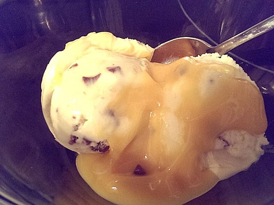 Bananeneis mit Likör und Schokoladenstreuseln von Junis| Chefkoch