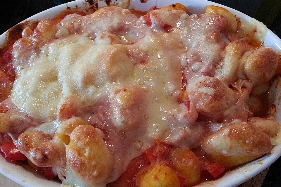 Gnocchi-Auflauf mit Tomaten und Paprika