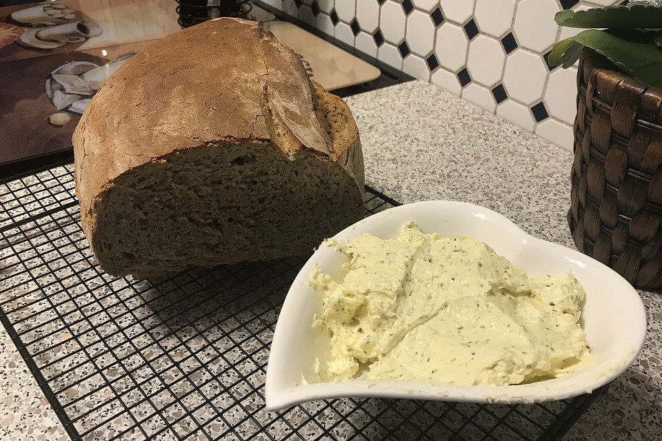 Mischbrot mit Körnern