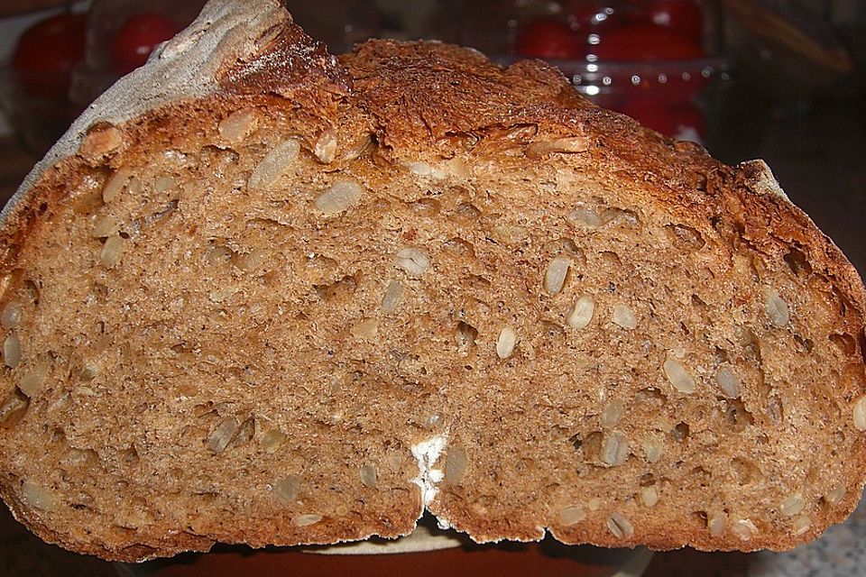 Mischbrot mit Körnern