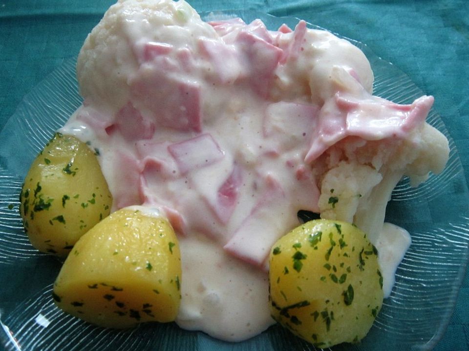 Blumenkohl mit Käsesauce und Kochschinken von Nyx_81| Chefkoch