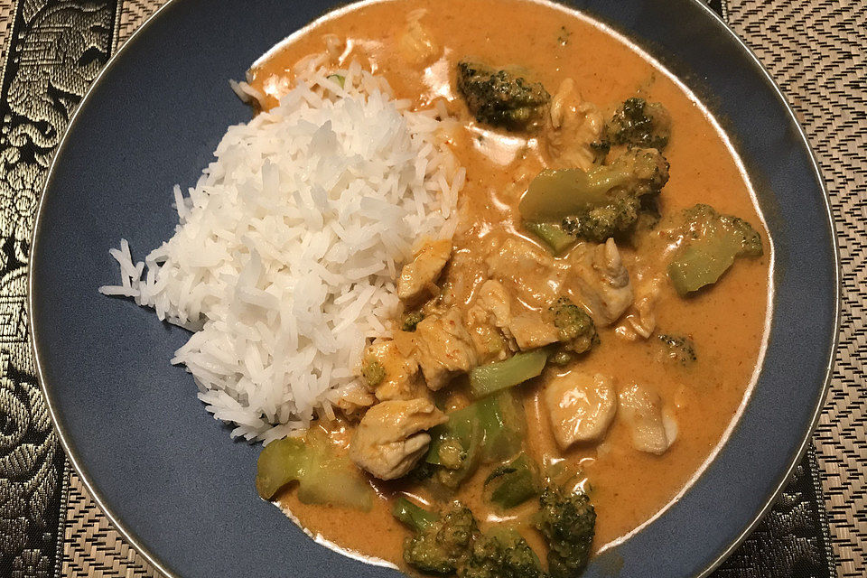 Thai-Curry-Hühnchen mit Brokkoli