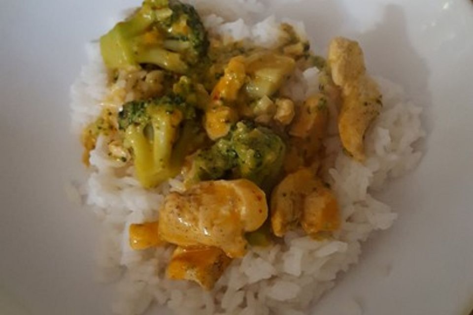 Thai-Curry-Hühnchen mit Brokkoli