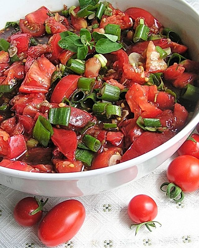Tomatensalat mit Oregano und Thymian