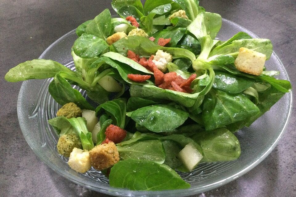 Feldsalat mit Birne