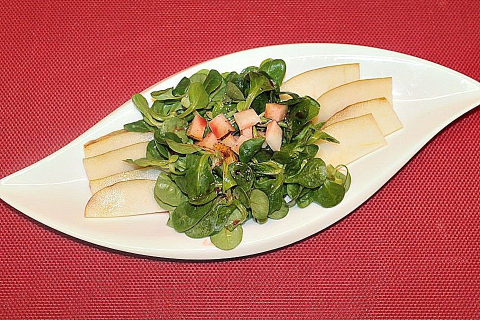 Feldsalat mit Birne