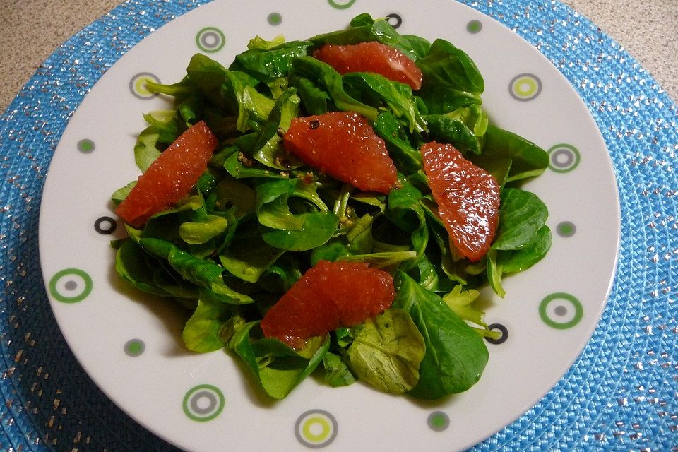 Feldsalat mit Grapefruit in Zitronendressing