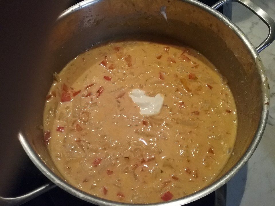 Raffinierte Krautsuppe mit roter Paprika von Paddingtone| Chefkoch