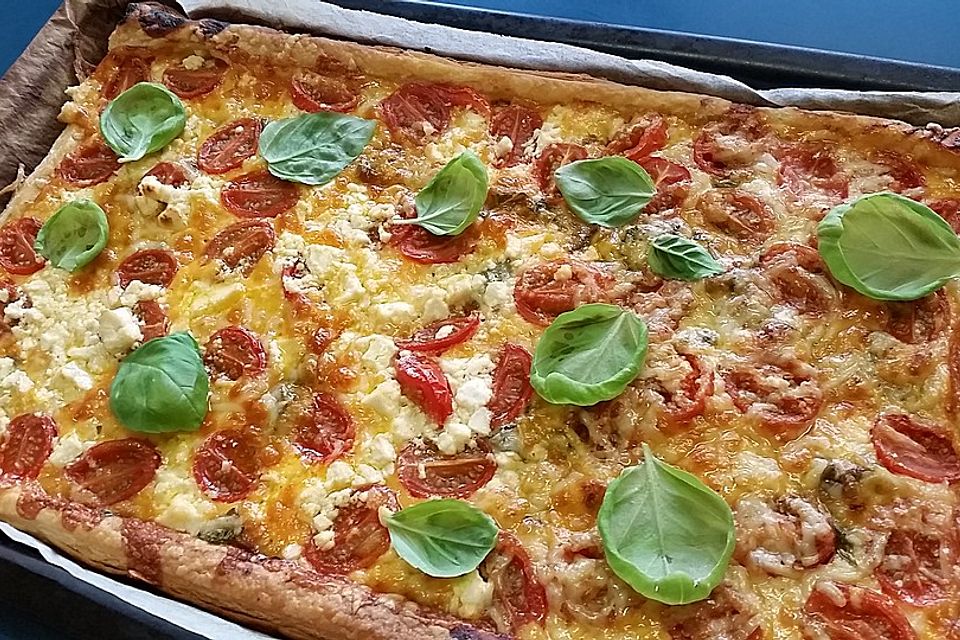 Blätterteig Tarte mit dreierlei Käse