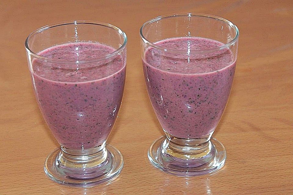 Rote Bete-Spinat-Smoothie mit Orange