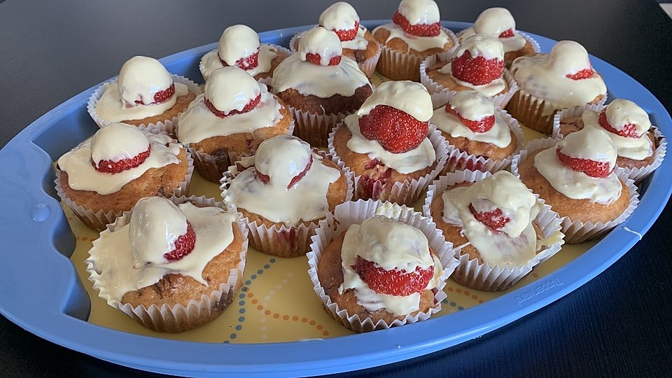 Erdbeer - Joghurt Muffins von whooly| Chefkoch