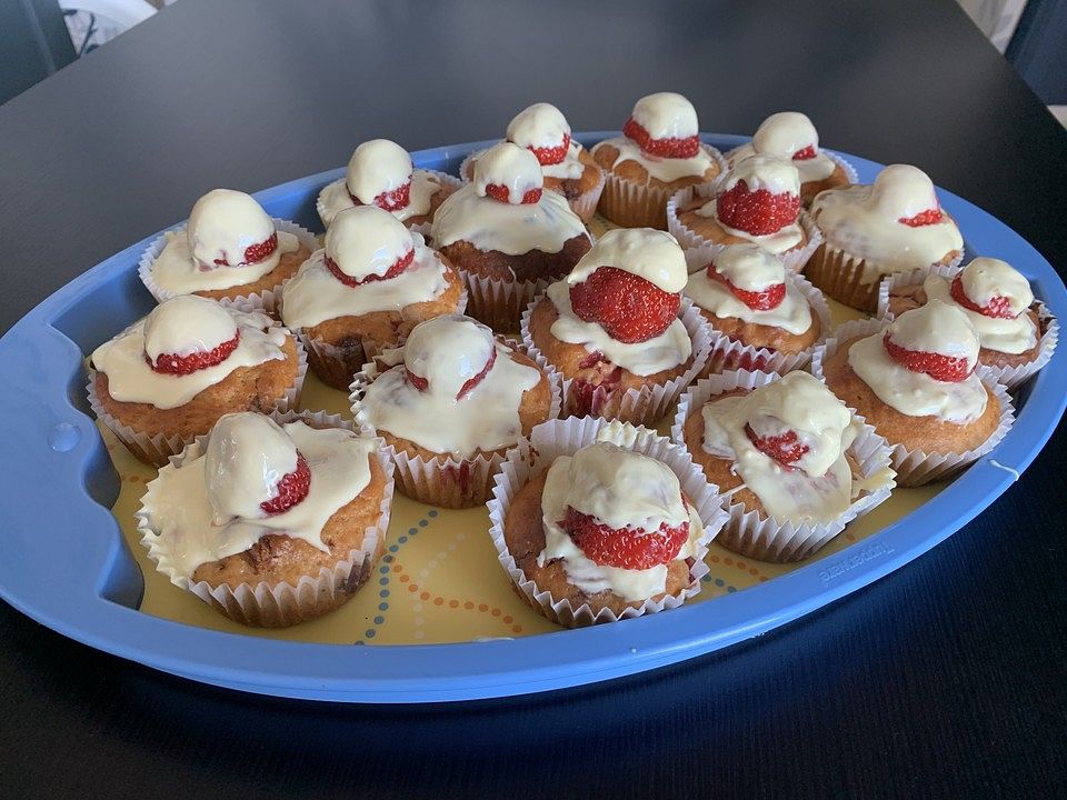 Erdbeer - Joghurt Muffins von whooly| Chefkoch