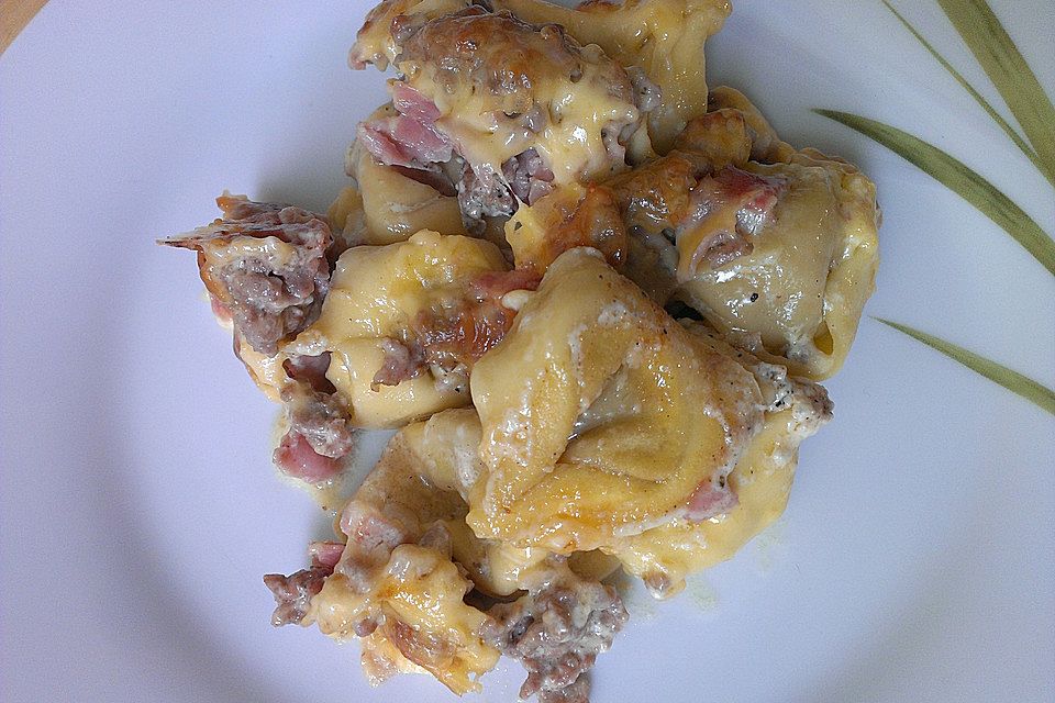 Tortellini-Auflauf mit Hackfleisch und Sahne