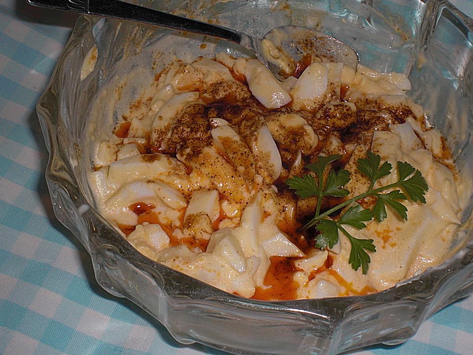 Türkischer Eiersalat mit Knoblauchjoghurtsoße von DieHexe| Chefkoch