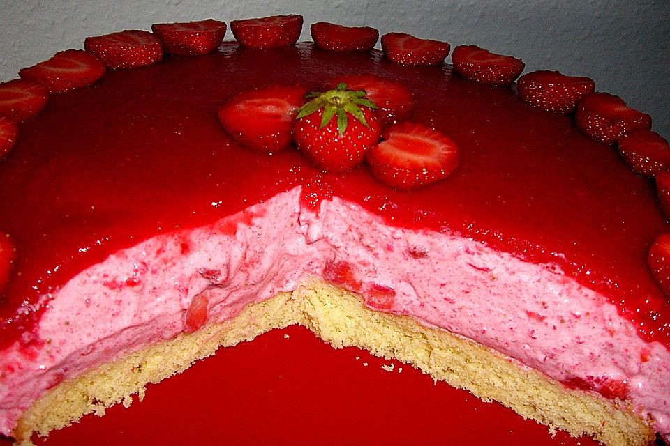 Erdbeerkuchen "Rosa Wolke"