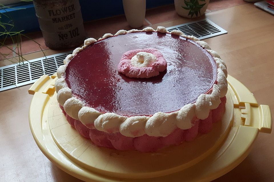 Erdbeerkuchen "Rosa Wolke"