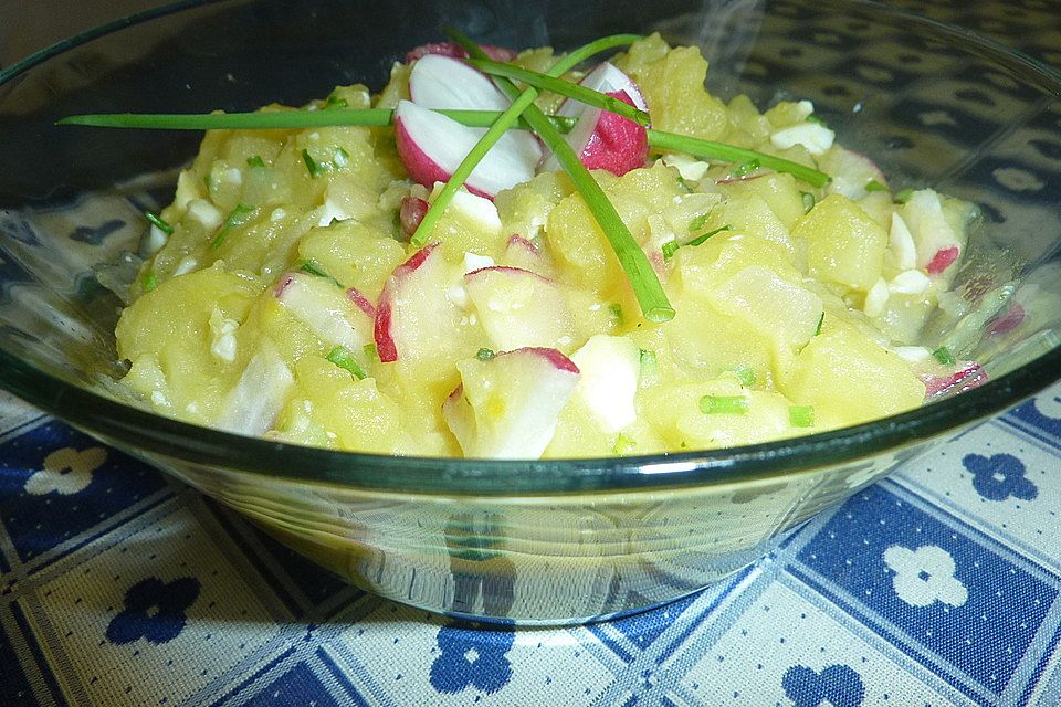 Kartoffelsalat aus Bratkartoffeln