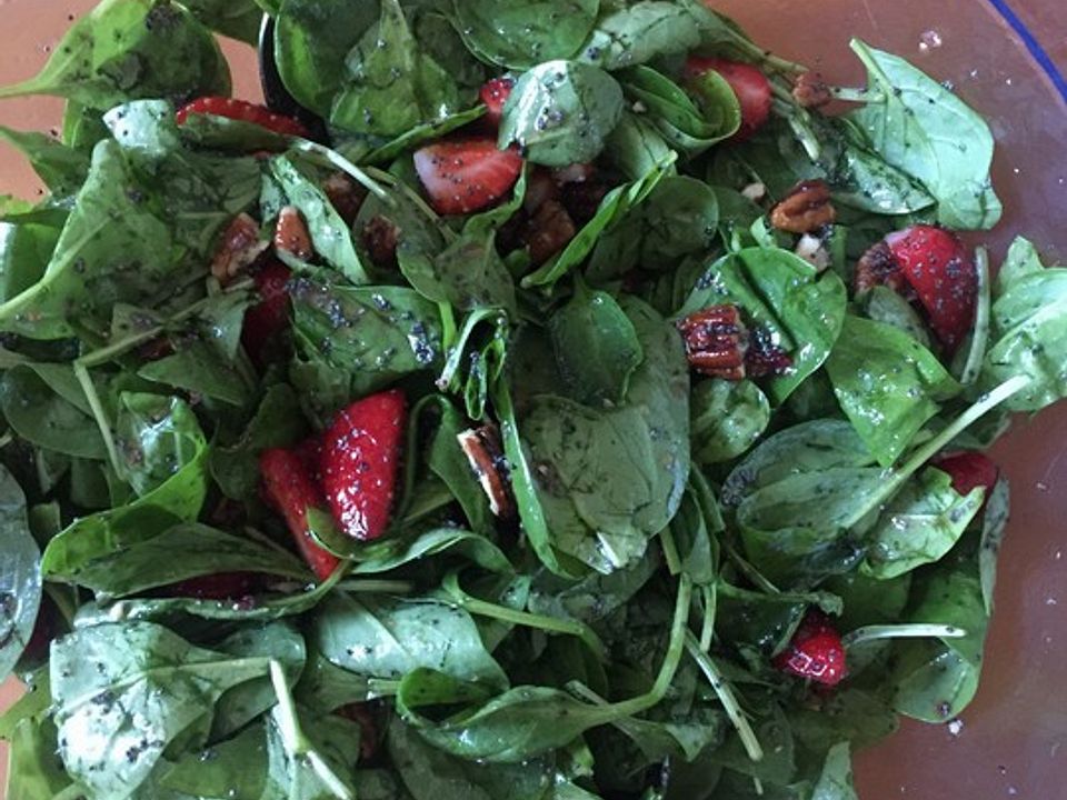 Erdbeer-Spinat-Salat mit Pecannüssen von leeni2507| Chefkoch