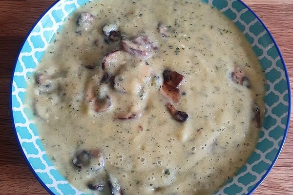 Zucchinisuppe mit gebratenen Champignons von Paddingtone | Chefkoch