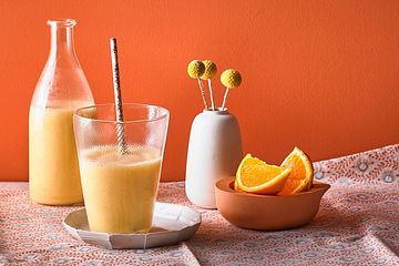 Orangen-Bananen-Buttermilch-Smoothie