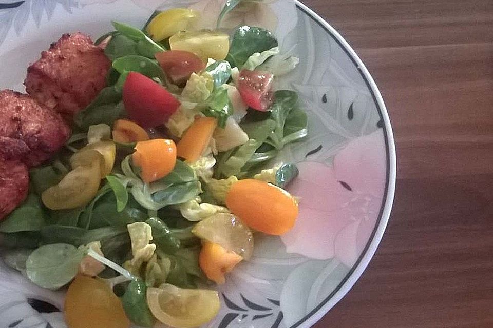 Feldsalat mit Tomaten