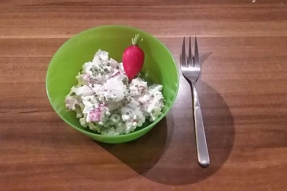 Sommerlicher Hüttenkäsesalat