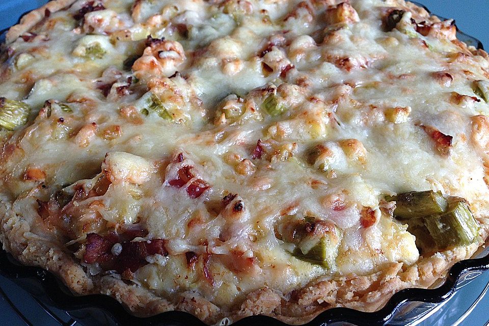 Spargel-Lachs-Quiche mit Pancetta und Kartoffel