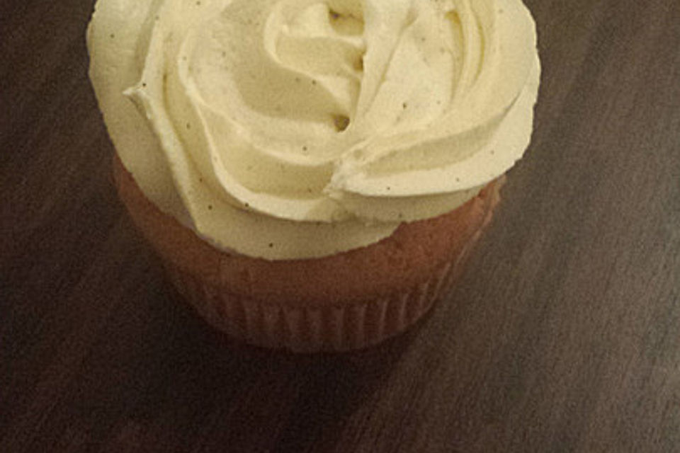 Karamellcupcakes mit Vanille-Buttercreme