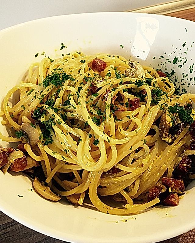 Spaghetti Carbonara Funghi Style