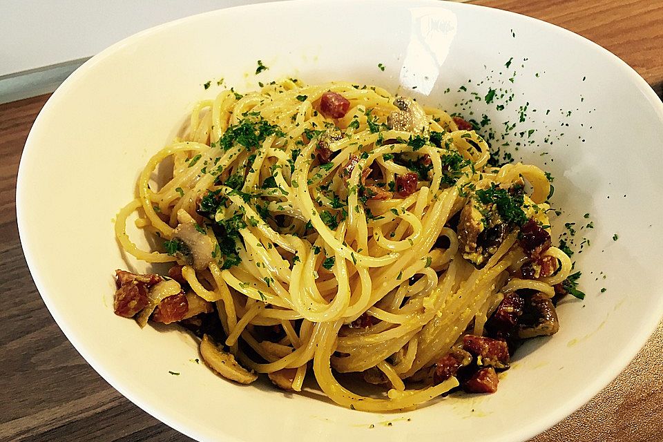 Spaghetti Carbonara Funghi Style