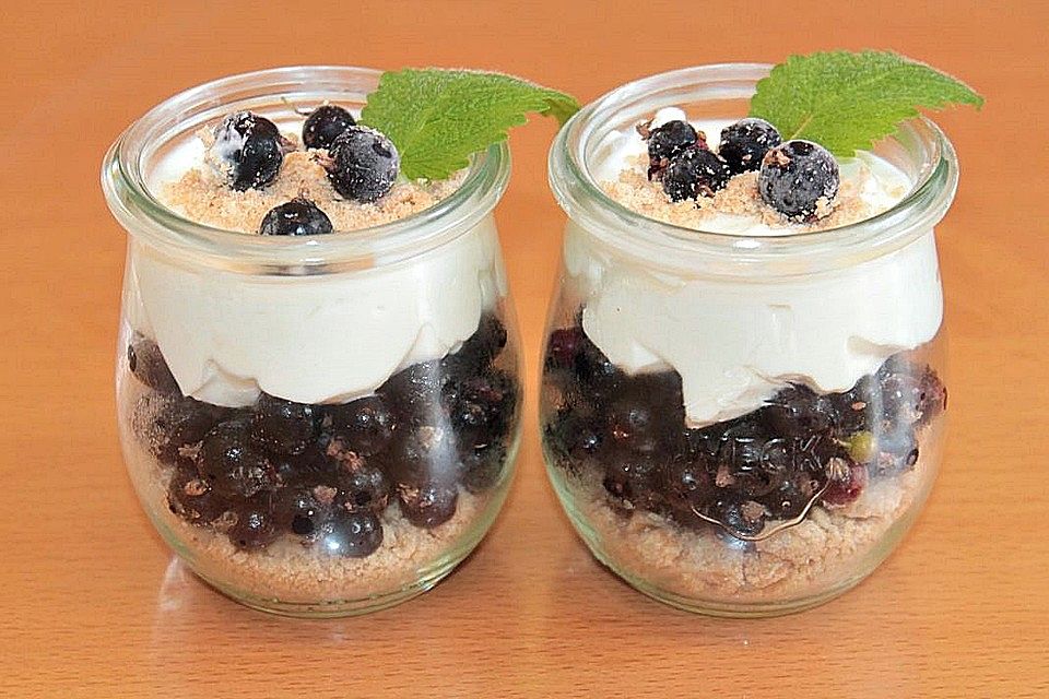 Quark-Johannisbeer-Trifle