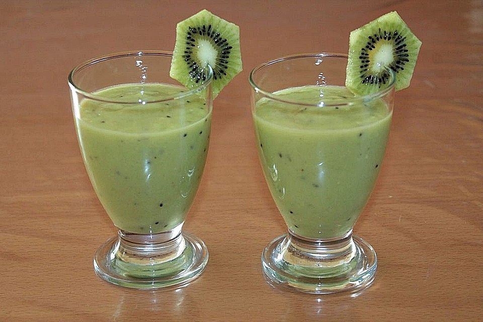 Avocado Kiwi Apfel Smoothie