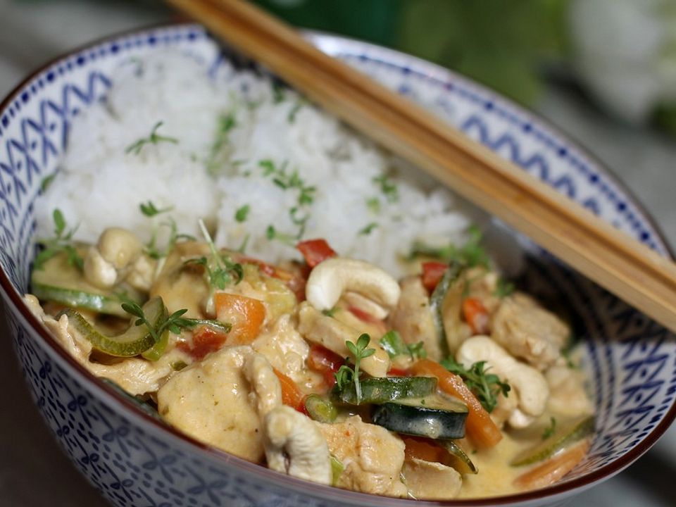 Thai Kokosnuss-Gemüse-Hähnchen-Curry von Crini_022012 | Chefkoch