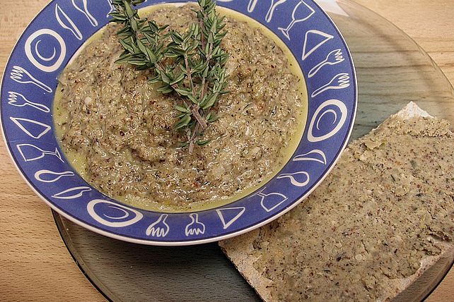 Zwiebel-Nuss-Aufstrich von kleine Hexe| Chefkoch