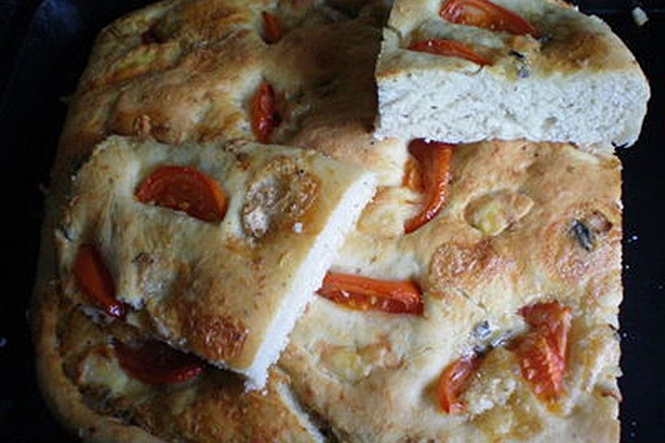 Focaccia mit zwei Käsesorten