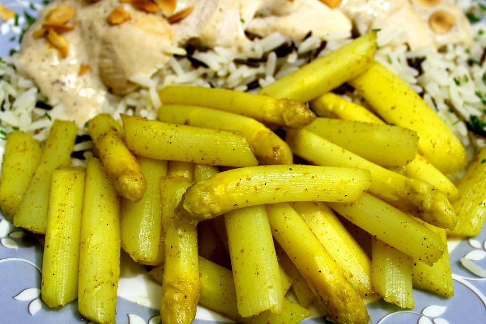 Karamellisierter Spargel mit Curry