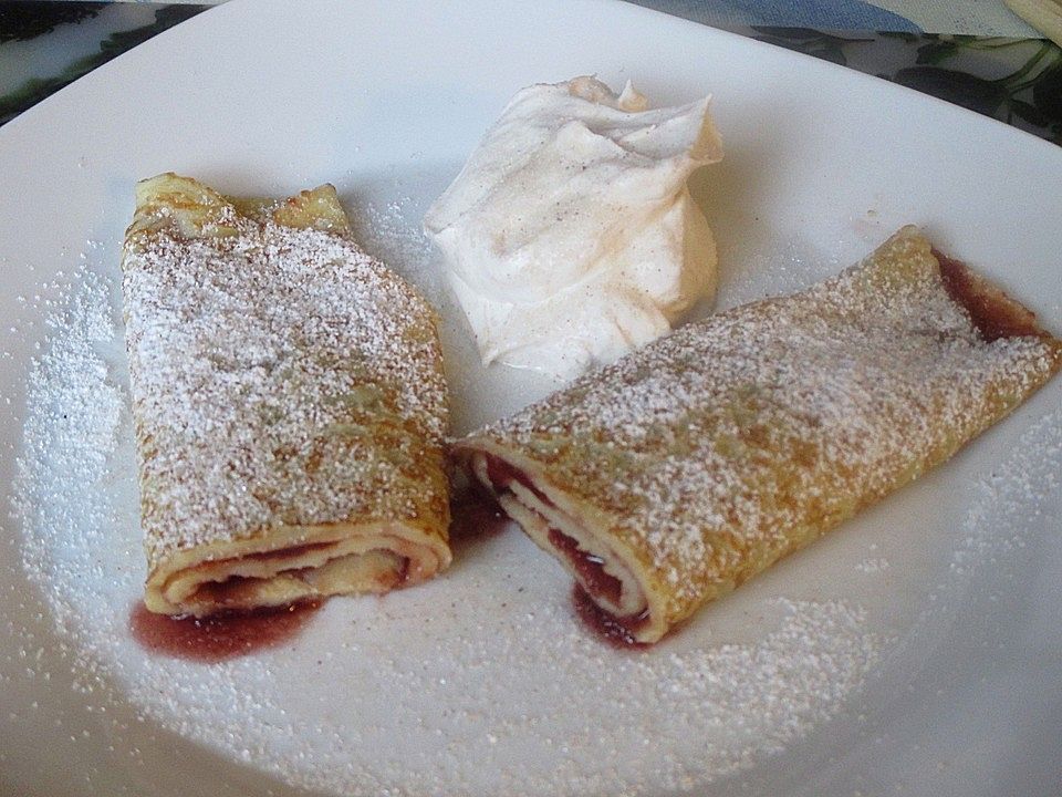 Palatschinken mit Himbeermarmelade und Zimtsahne von genovefa56| Chefkoch