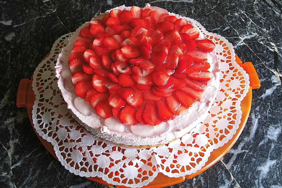 Erdbeer-Sahne-Quark-Torte