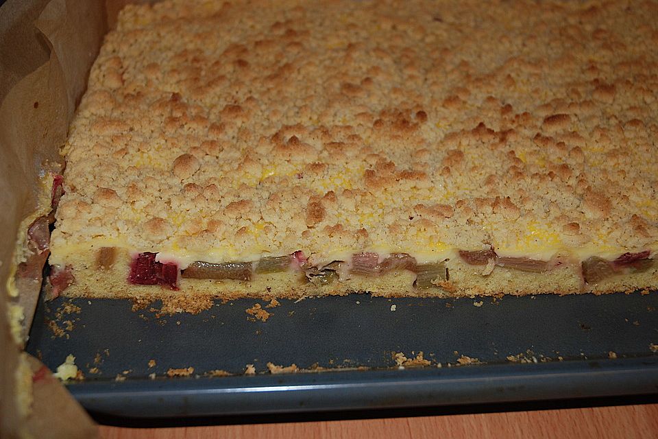 Rhabarberkuchen mit Pudding