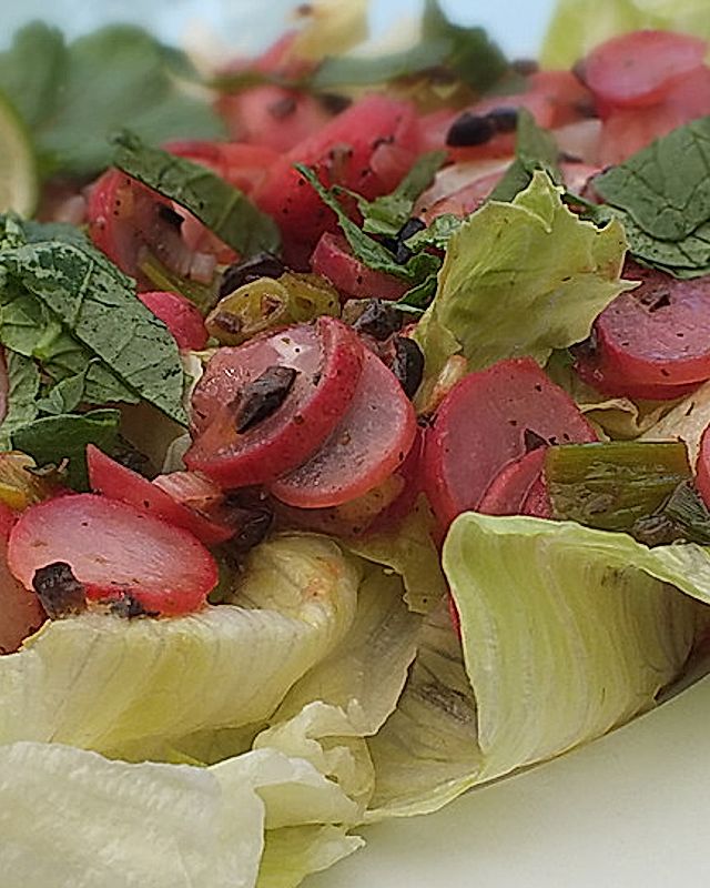 Milder Radieschen-Blattsalat