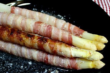 Spargel mit Bacon vom Grill