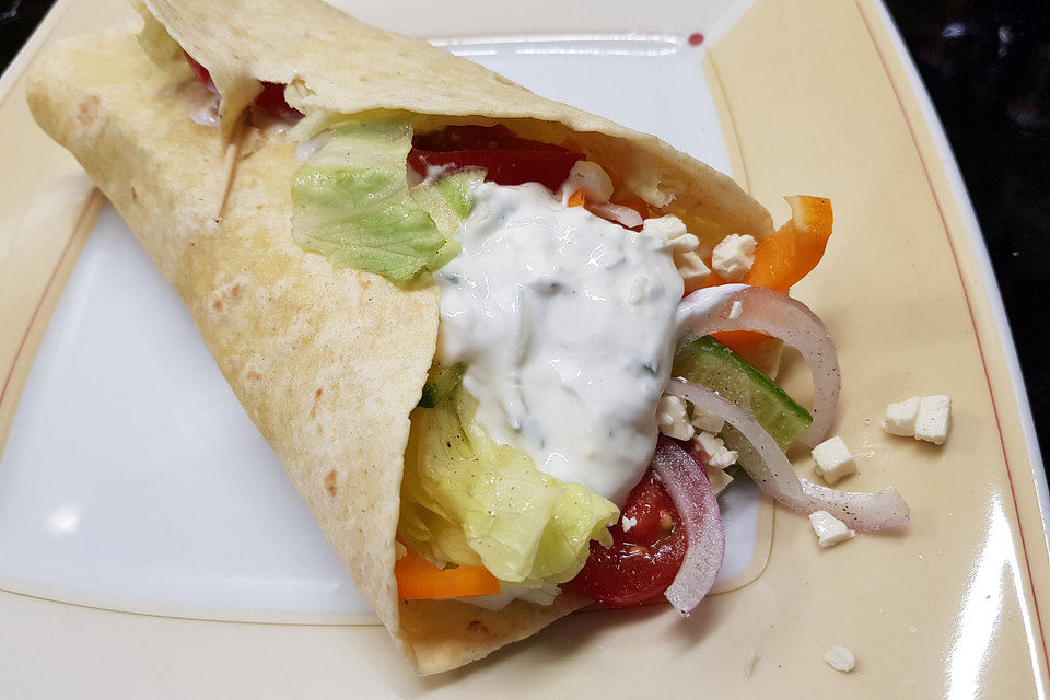 Vegetarischer Wrap mit Tzatziki