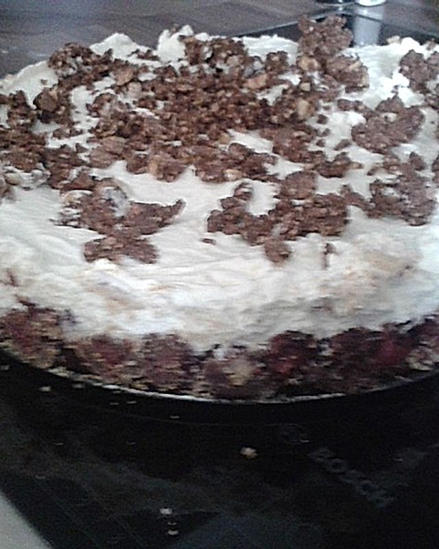 Kirsch-Pudding-Rocher-Torte