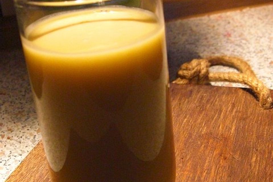 Orangen-Ananas Smoothie mit Kokos