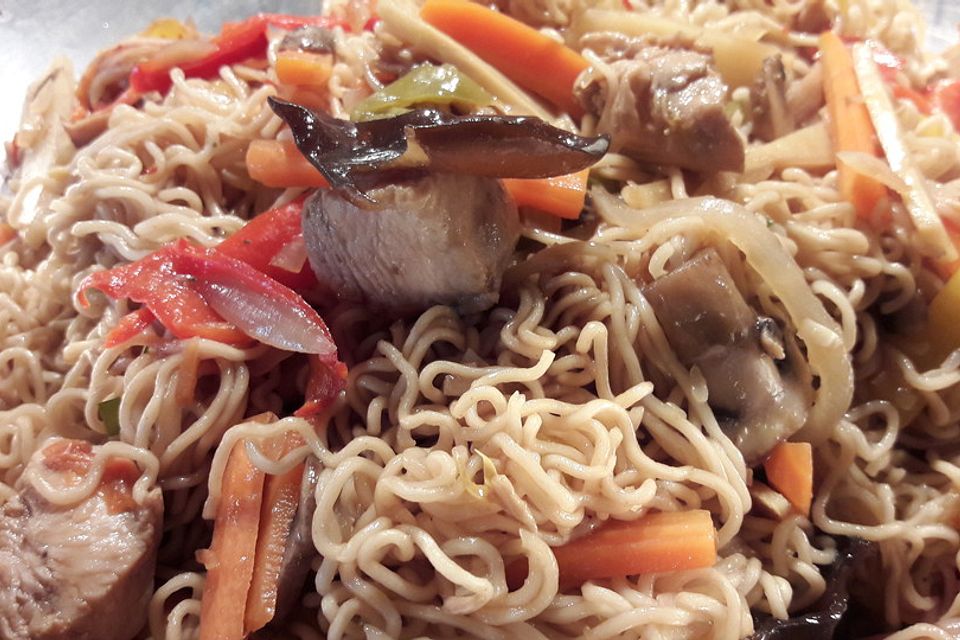 Hähnchen Chop Suey Hähnchen Chop Suey