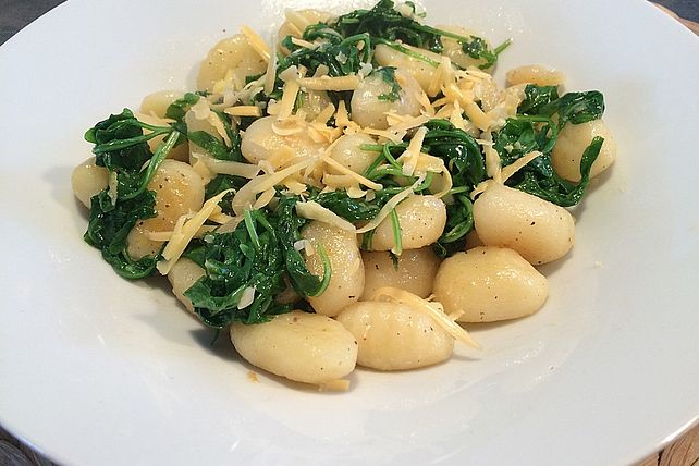 Gnocchi mit Rucolabutter von gretchen0803 | Chefkoch